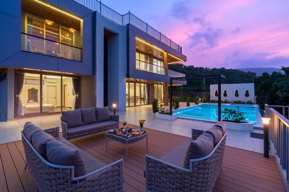 VeyraMind — Real-estate fintech · mortgage · title · cash-back rewards, one platform